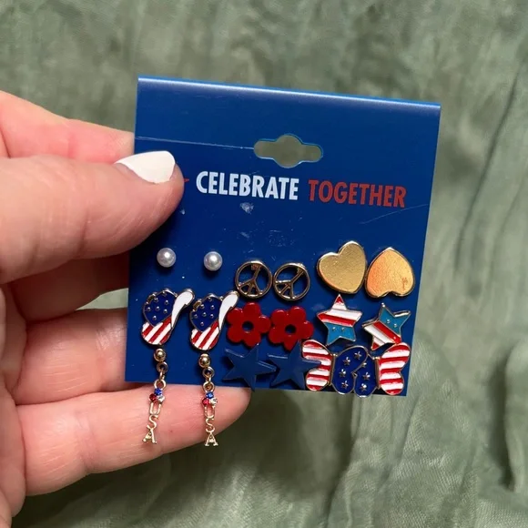 9 Patriotic Earrings Set NWT - Picture 1 of 6